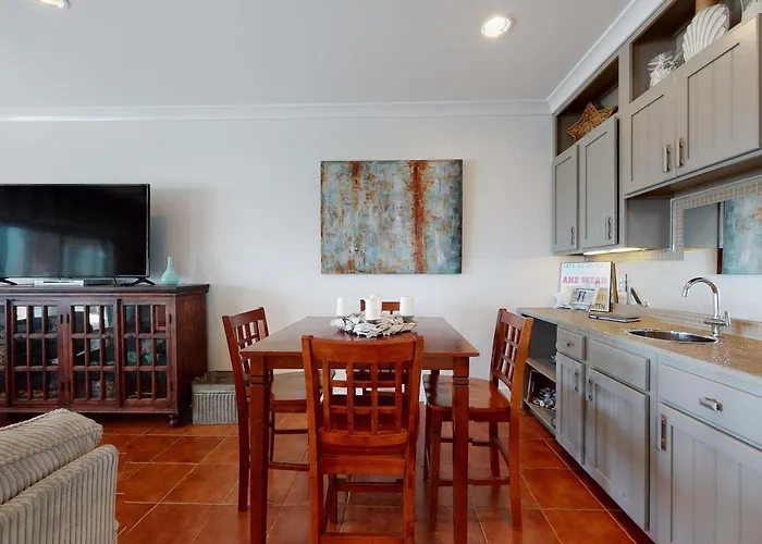 Holiday home Delightful Escape With Direct Access Wifi Furnished Deck & Full Kitchen Gulf Shores