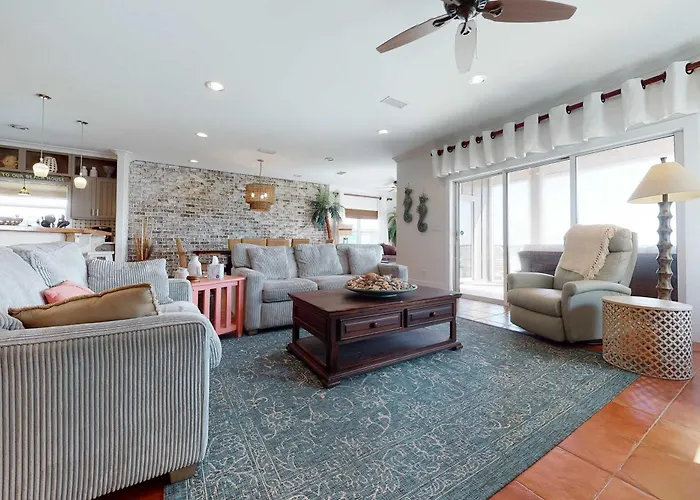 Delightful Escape With Direct Access Wifi Furnished Deck & Full Kitchen * Gulf Shores