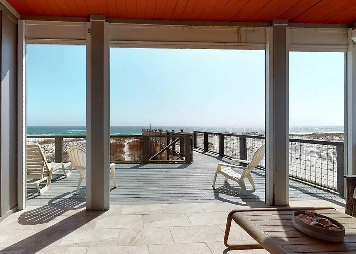 Delightful Escape With Direct Access Wifi Furnished Deck & Full Kitchen *