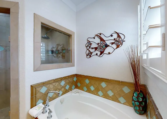 Delightful Escape With Direct Access Wifi Furnished Deck & Full Kitchen Gulf Shores