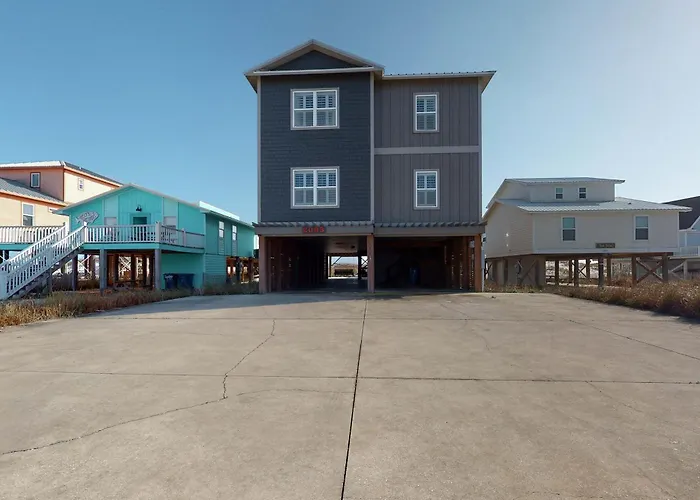 Delightful Escape With Direct Access Wifi Furnished Deck & Full Kitchen