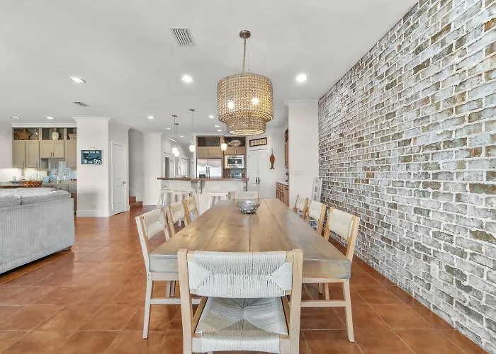 Holiday home Delightful Escape With Direct Access Wifi Furnished Deck & Full Kitchen Gulf Shores
