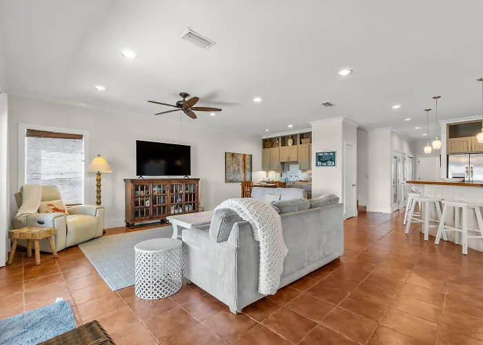 Delightful Escape With Direct Access Wifi Furnished Deck & Full Kitchen Gulf Shores