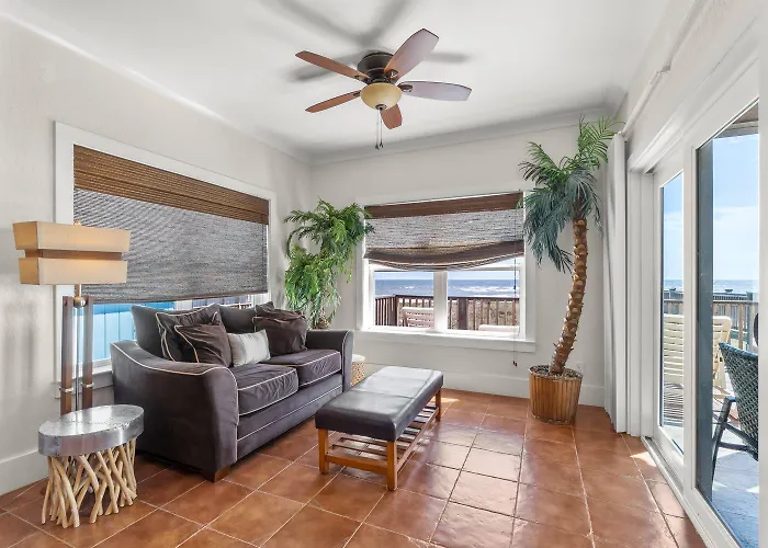 Delightful Escape With Direct Access Wifi Furnished Deck & Full Kitchen Gulf Shores